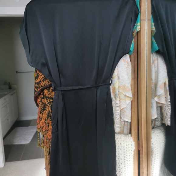 Professional button up black dress. - Picture 3 of 4